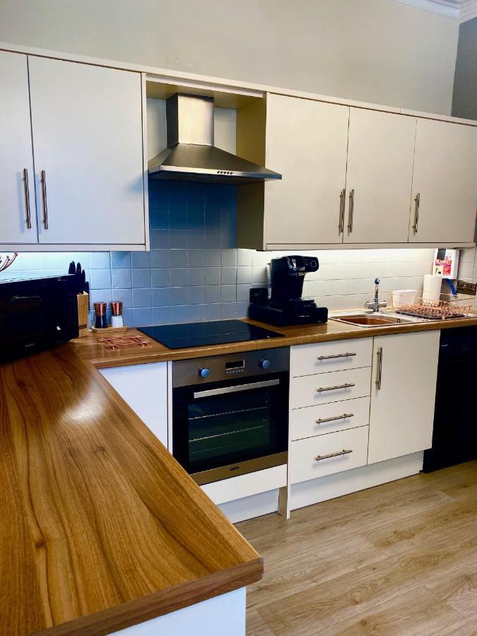 Merewyke Boutique Luxury Family Apartment Sleeps 4 , Central Location Уиндермер Екстериор снимка